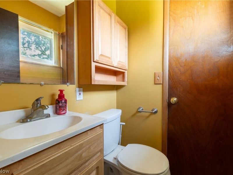 24320 Laing Road, Bedford Heights, OH 44146 Photo 14
