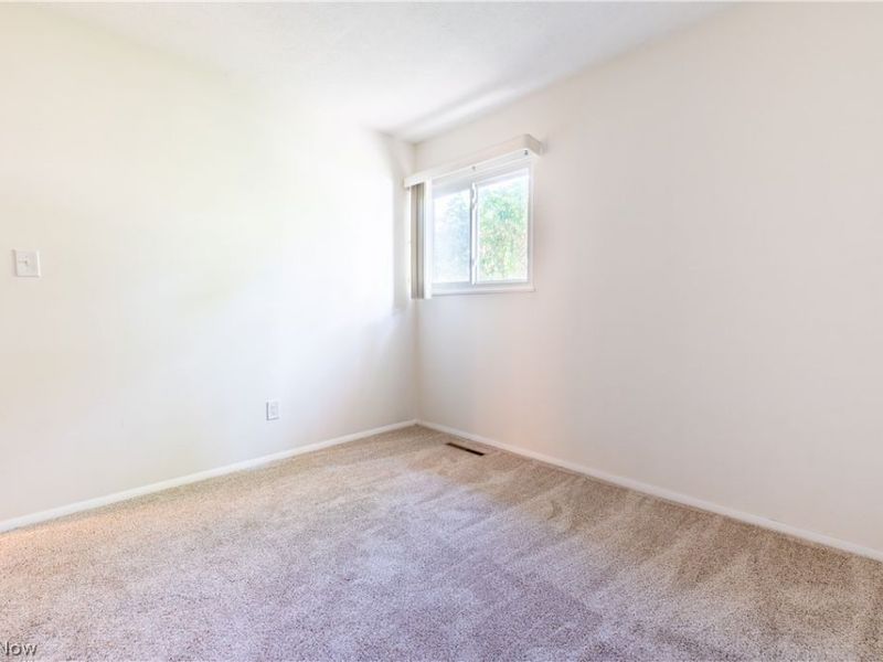 24320 Laing Road, Bedford Heights, OH 44146 Photo 18