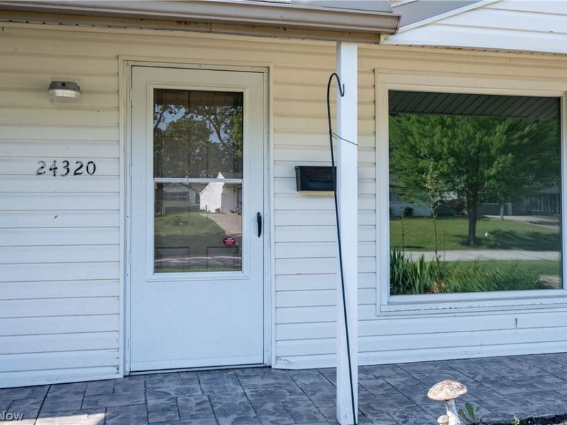24320 Laing Road, Bedford Heights, OH 44146 Photo 2