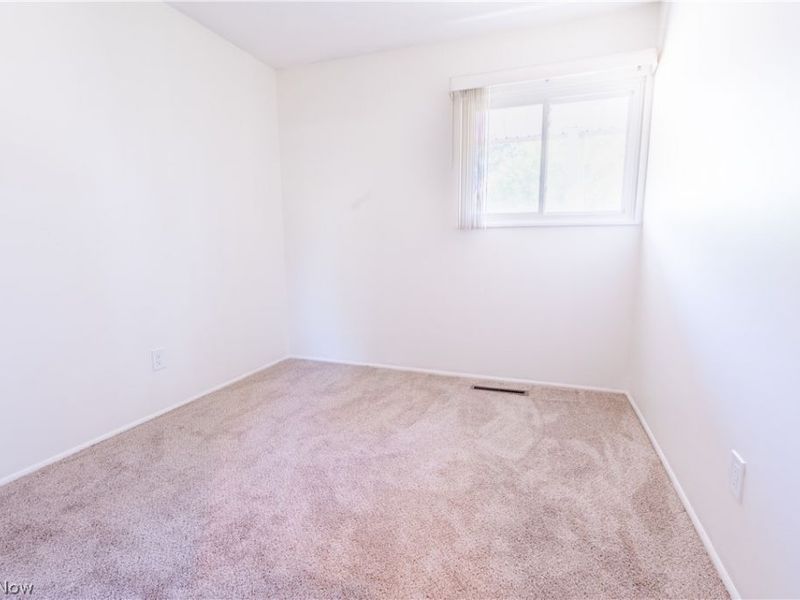24320 Laing Road, Bedford Heights, OH 44146 Photo 21