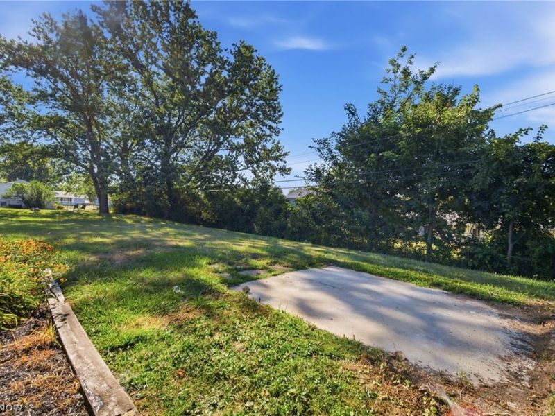 24320 Laing Road, Bedford Heights, OH 44146 Photo 24