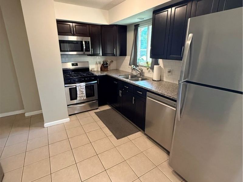 999 Renninger Road, Akron, OH 44319 Photo 4