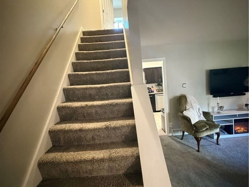 999 Renninger Road, Akron, OH 44319 Photo 7