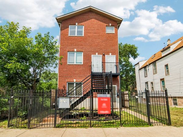 7018 S Dorchester Avenue , Chicago, IL 60637