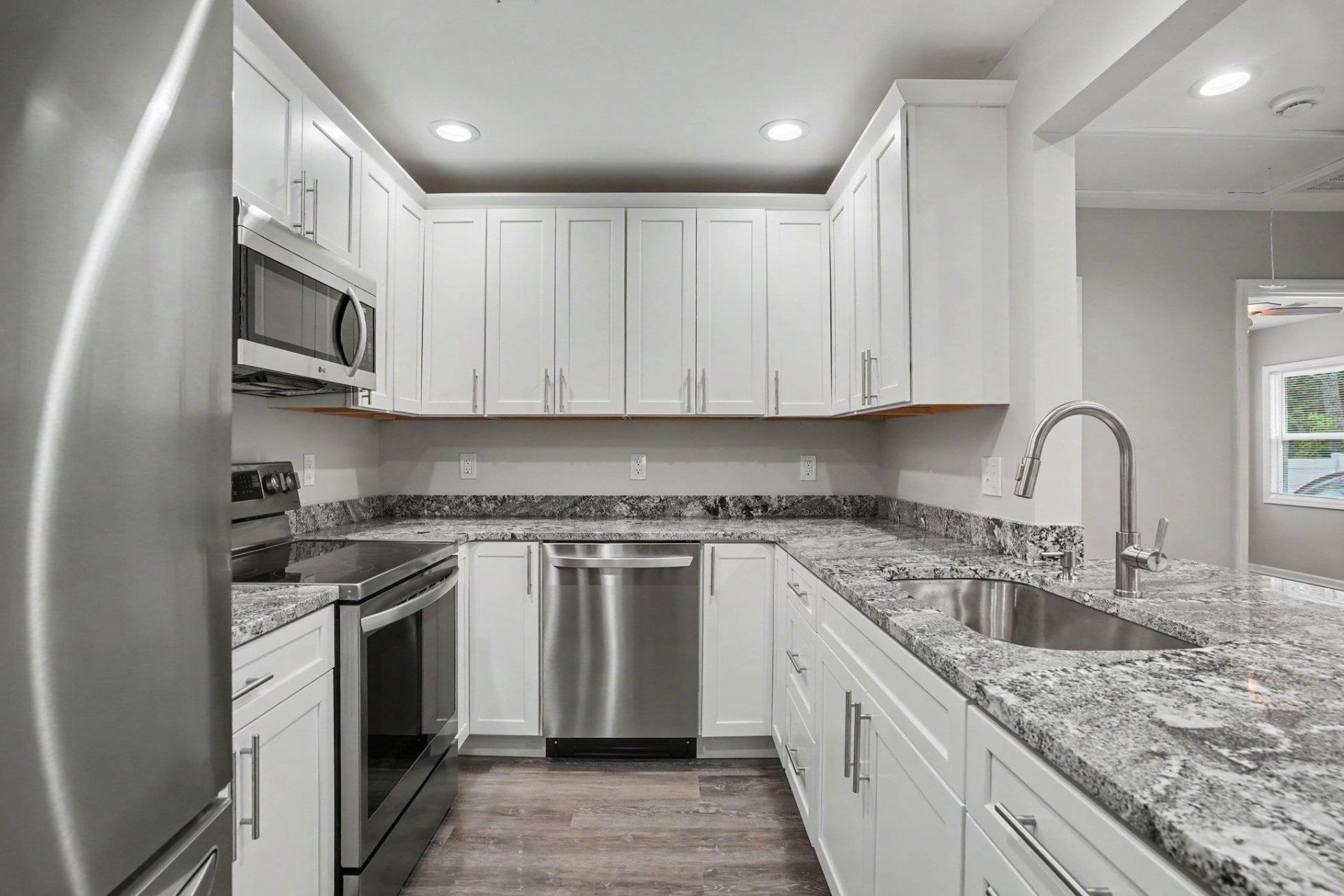 206 Maple St. Photo 13