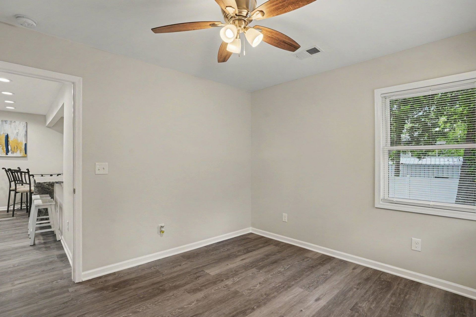 206 Maple St. Photo 14