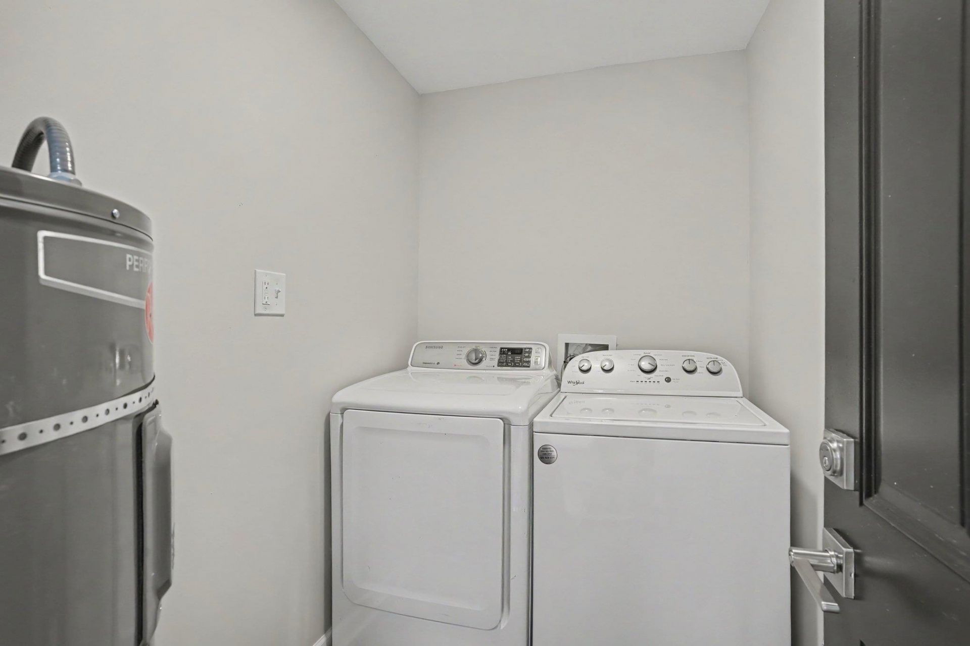 206 Maple St. Photo 21