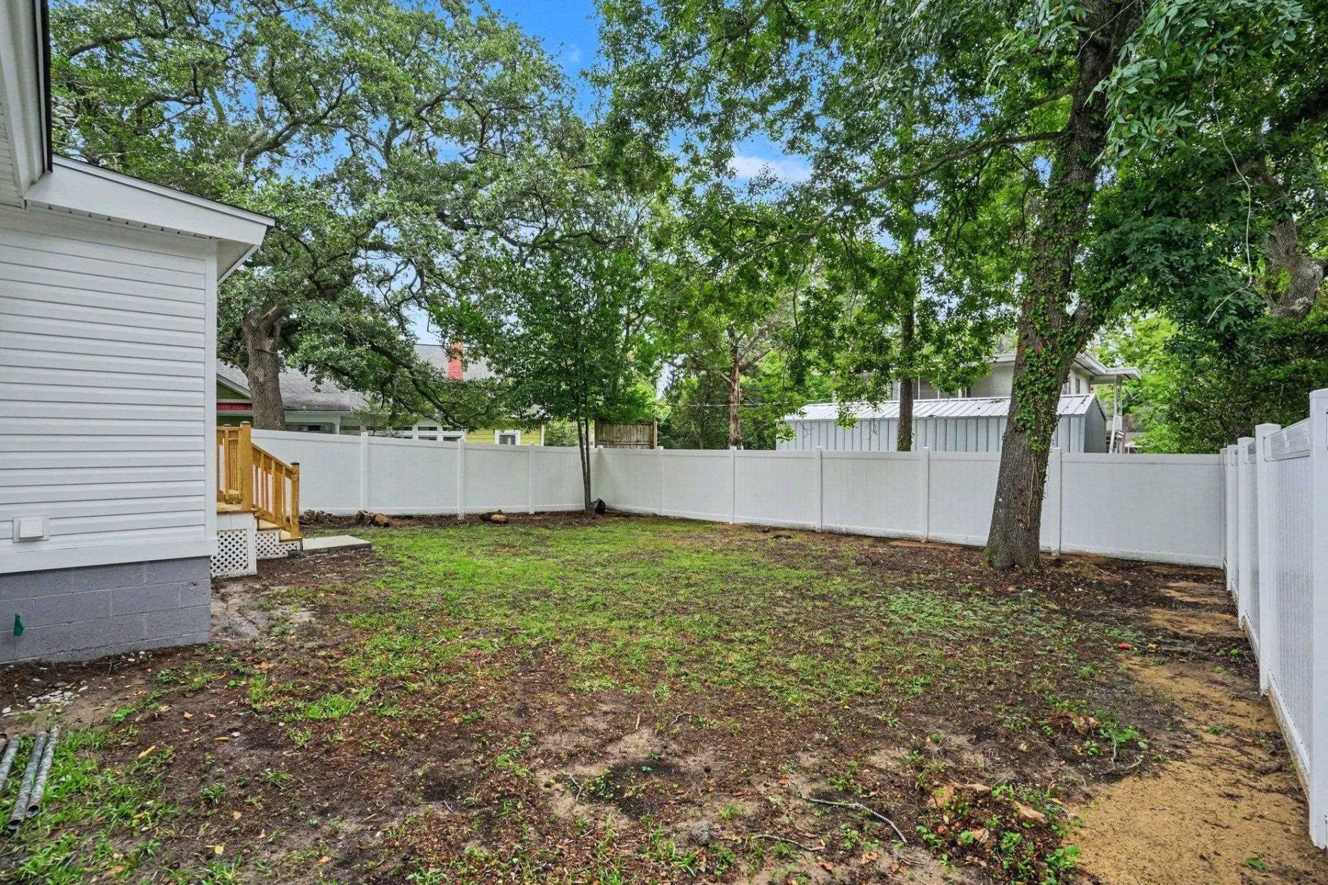 206 Maple St. Photo 25