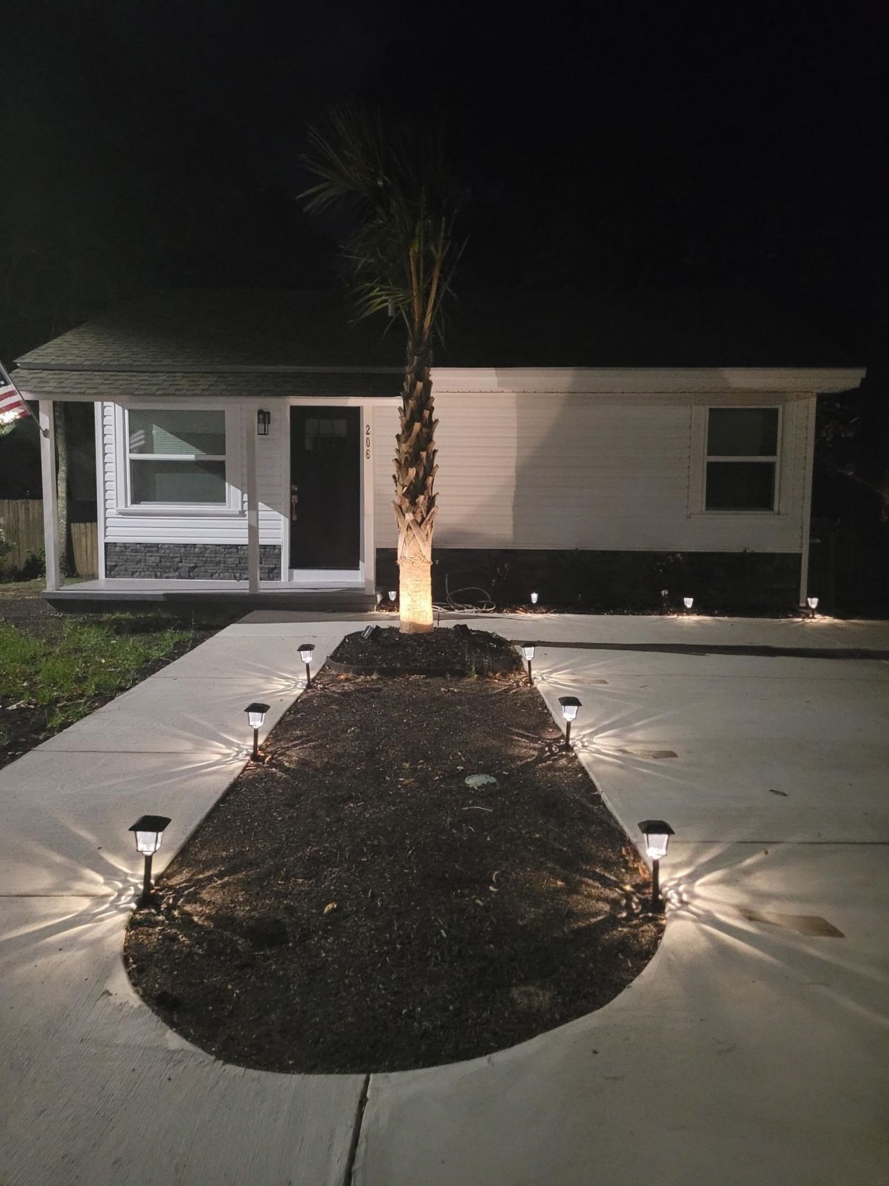 206 Maple St. Photo 4