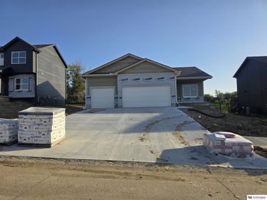 17155 Abigail Street, Bennington, NE 68007