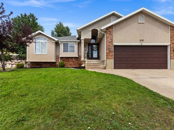 382 E 3550 N, North Ogden, UT 84414