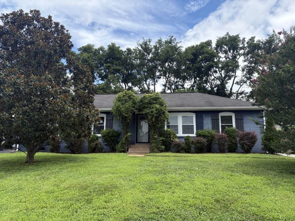 514 Continental Dr , Nashville, TN 37209