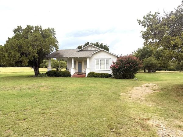 709 W Saint Charles Street, Eastland, TX 76448