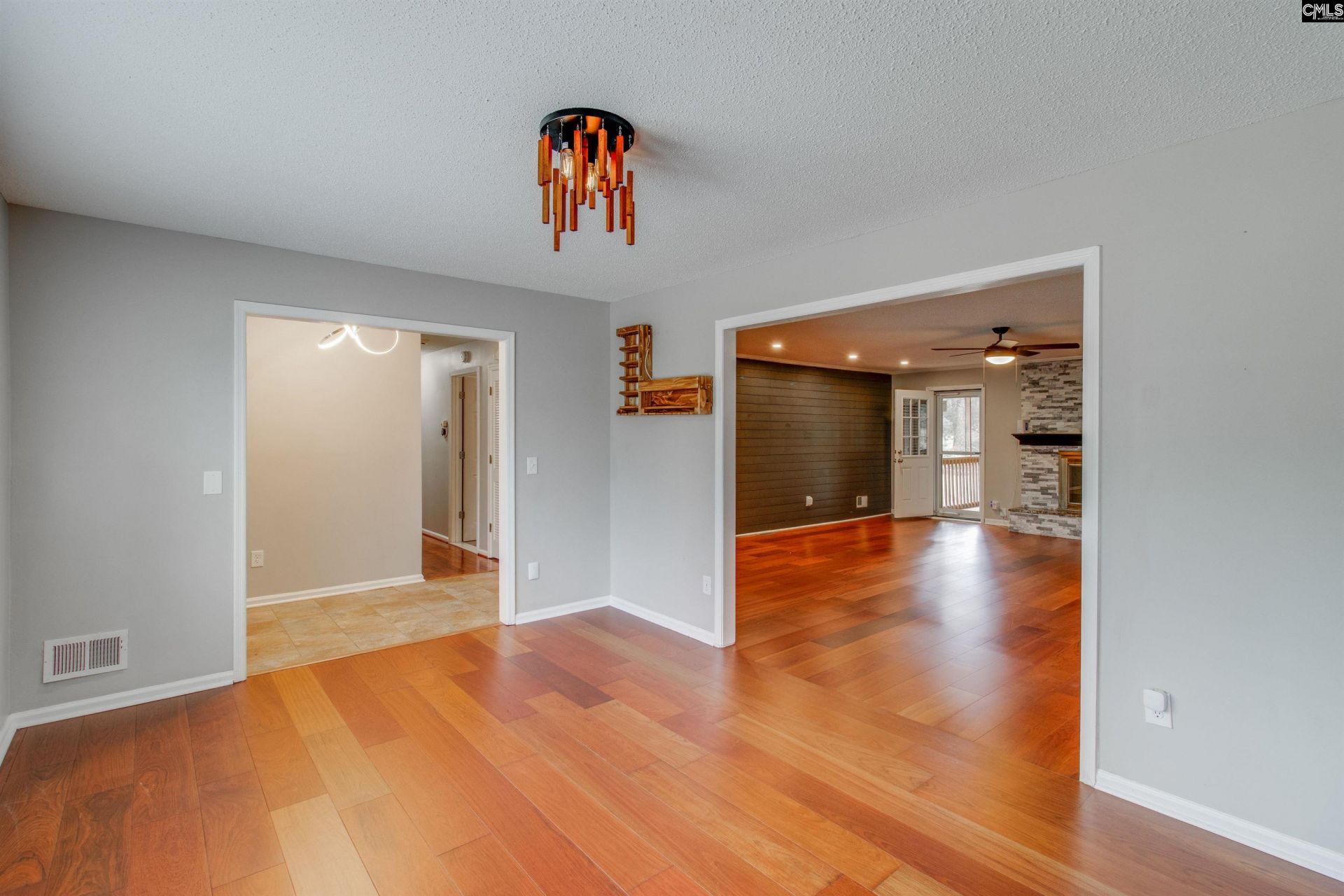 305 Viking Drive Photo 10