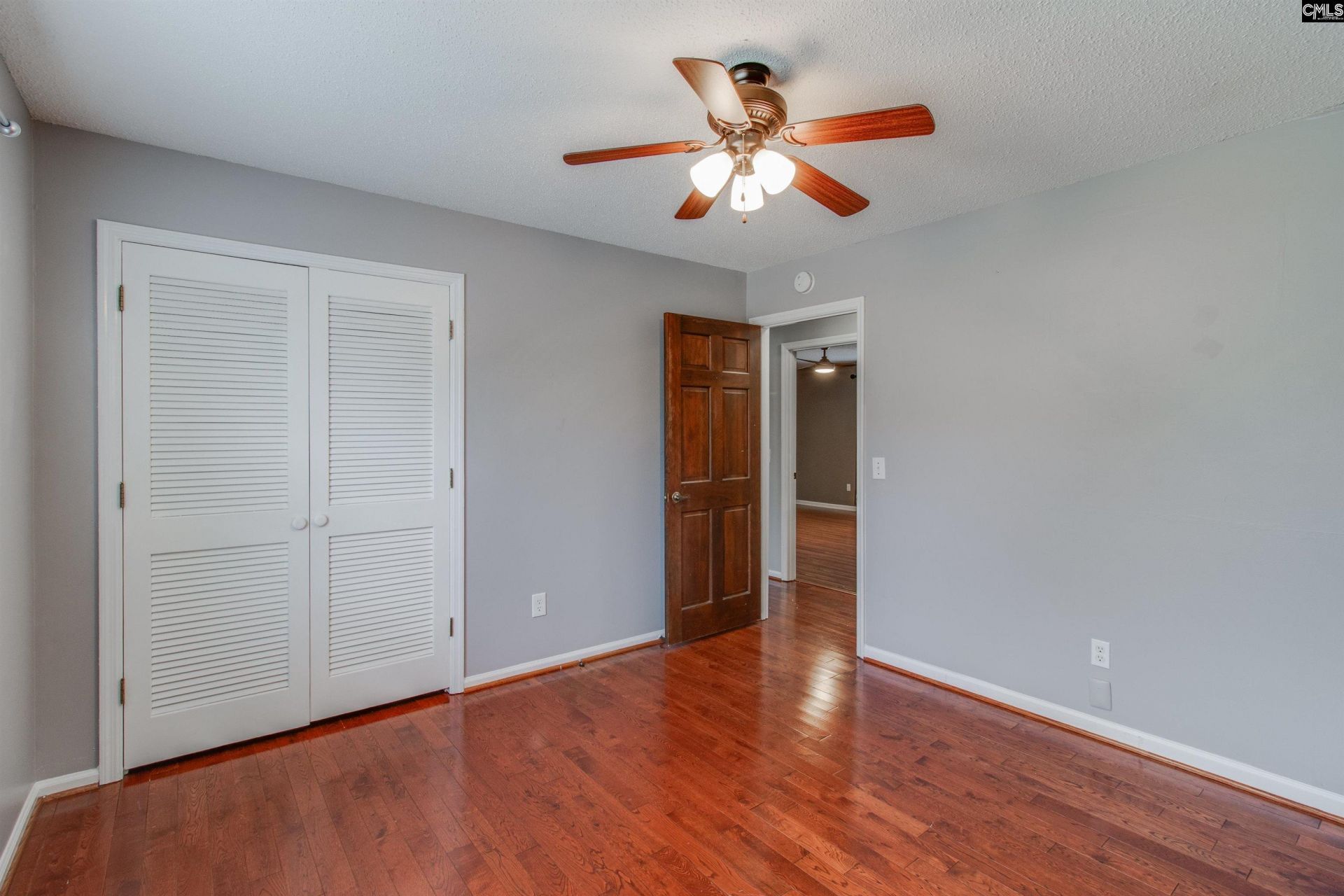305 Viking Drive Photo 15