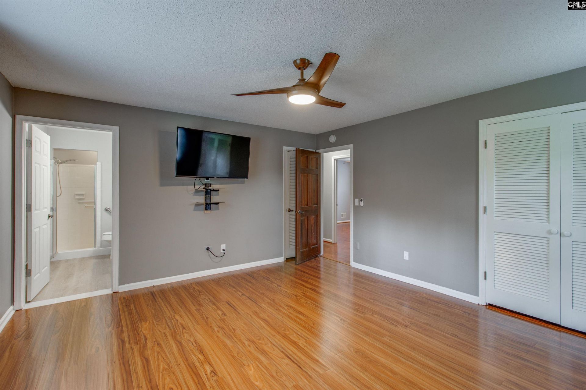 305 Viking Drive Photo 20