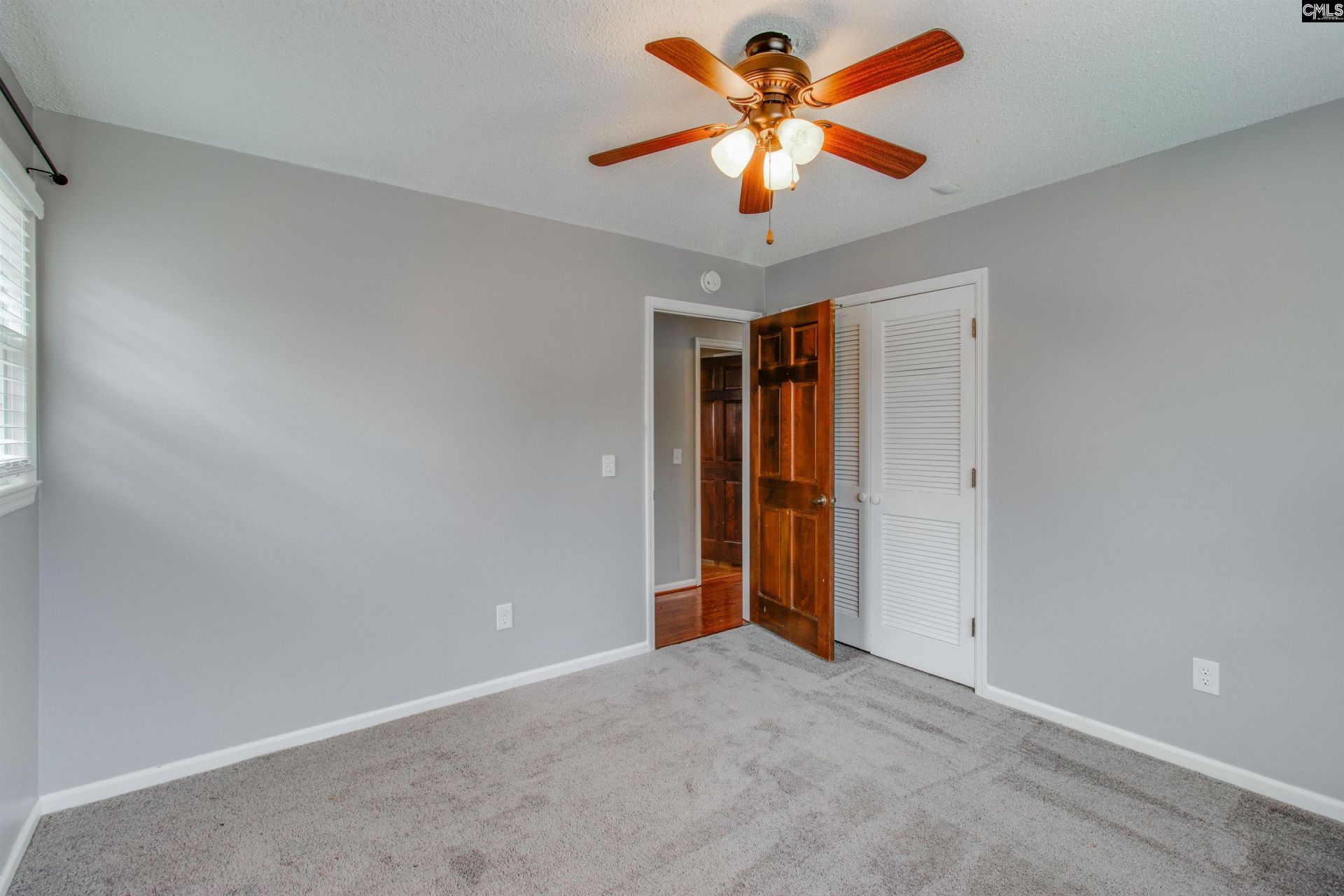 305 Viking Drive Photo 23