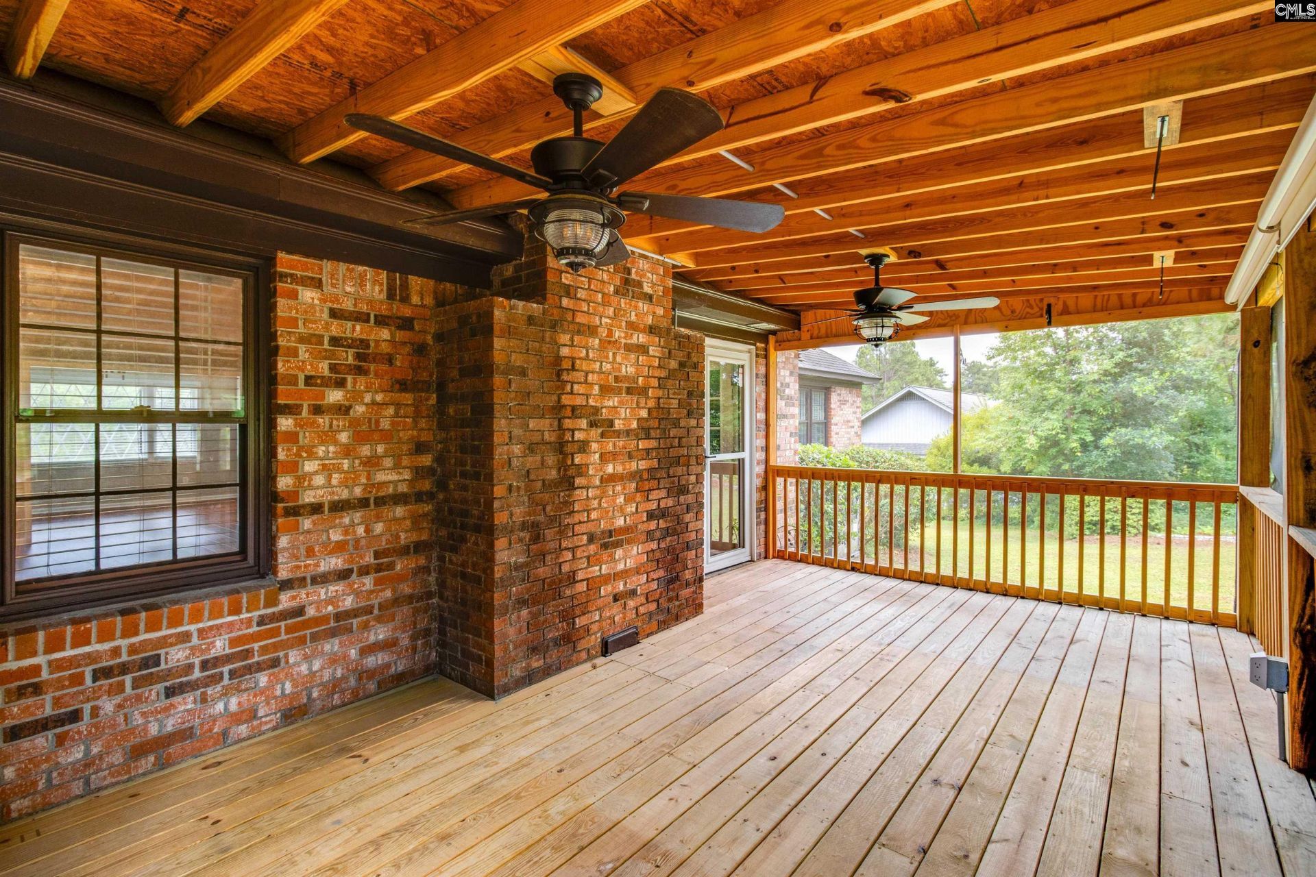 305 Viking Drive Photo 27