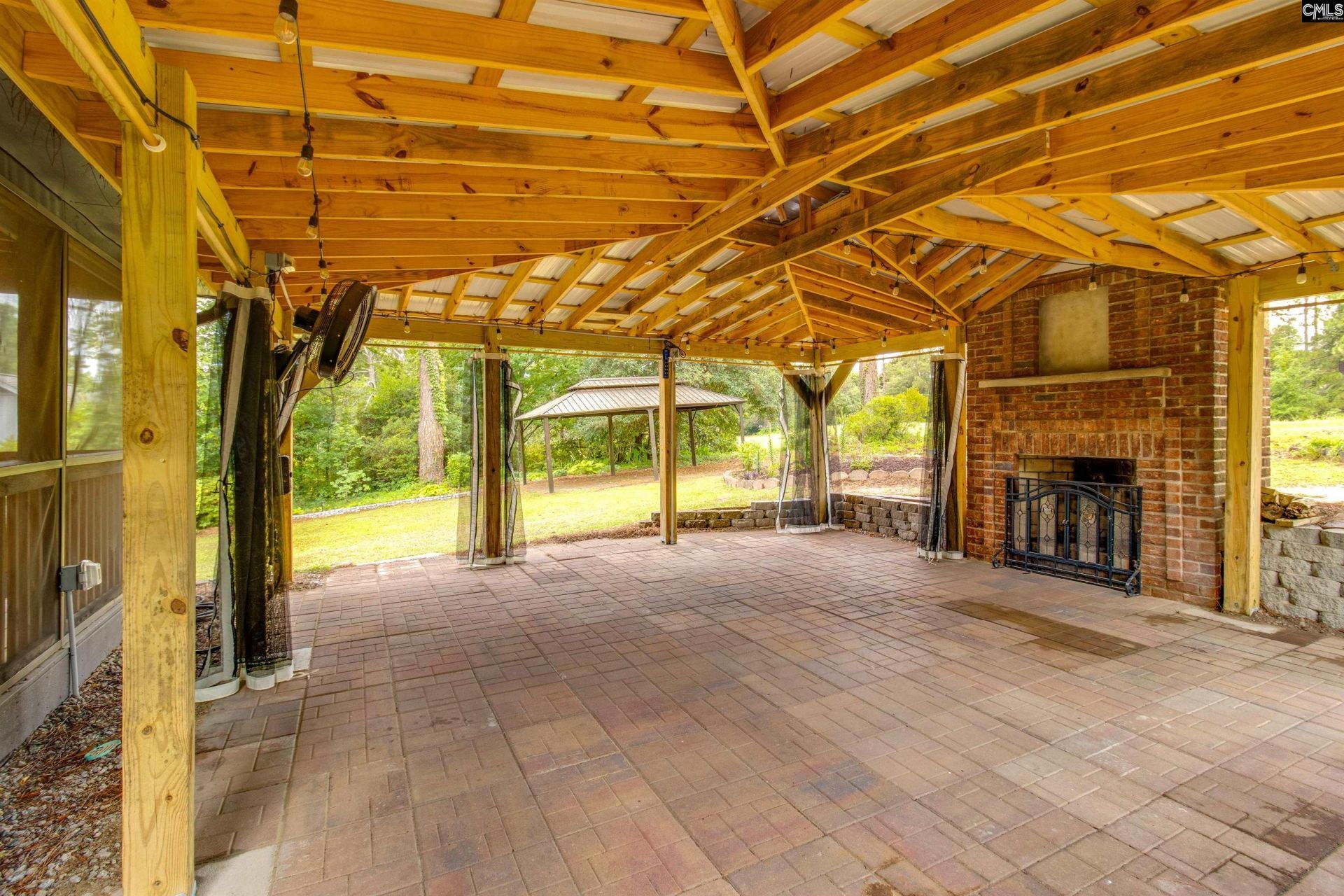 305 Viking Drive Photo 29