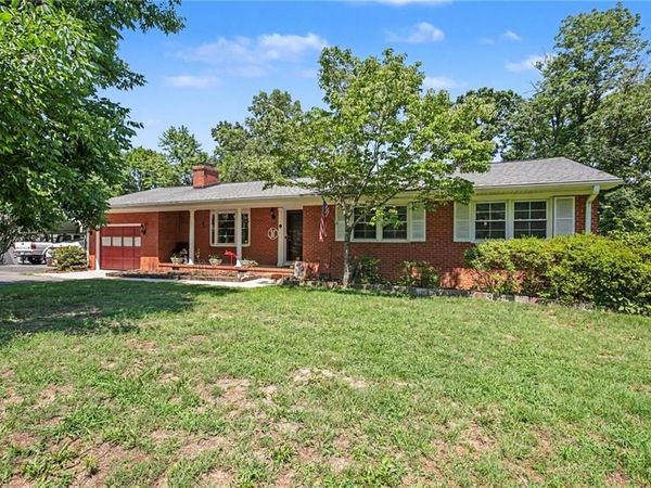 2804 Keck Drive, Burlington, NC 27215