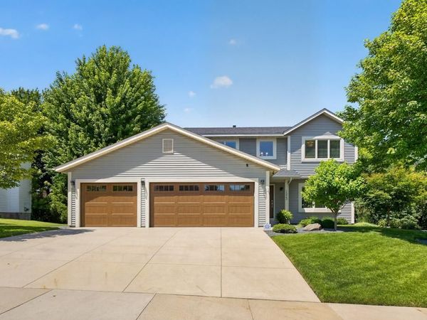 1323 36th Street SW, Rochester, MN 55902