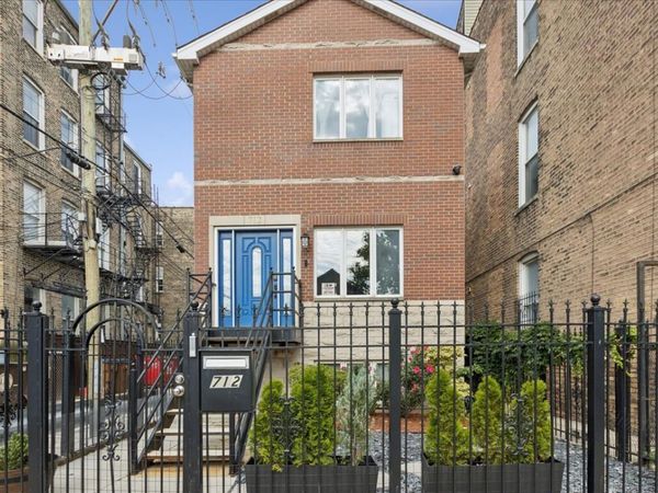 712 N Throop Street , Chicago, IL 60642