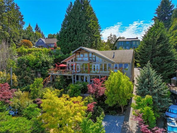 2550 Seaview Rd , Mill Bay, BC V8H 1C8