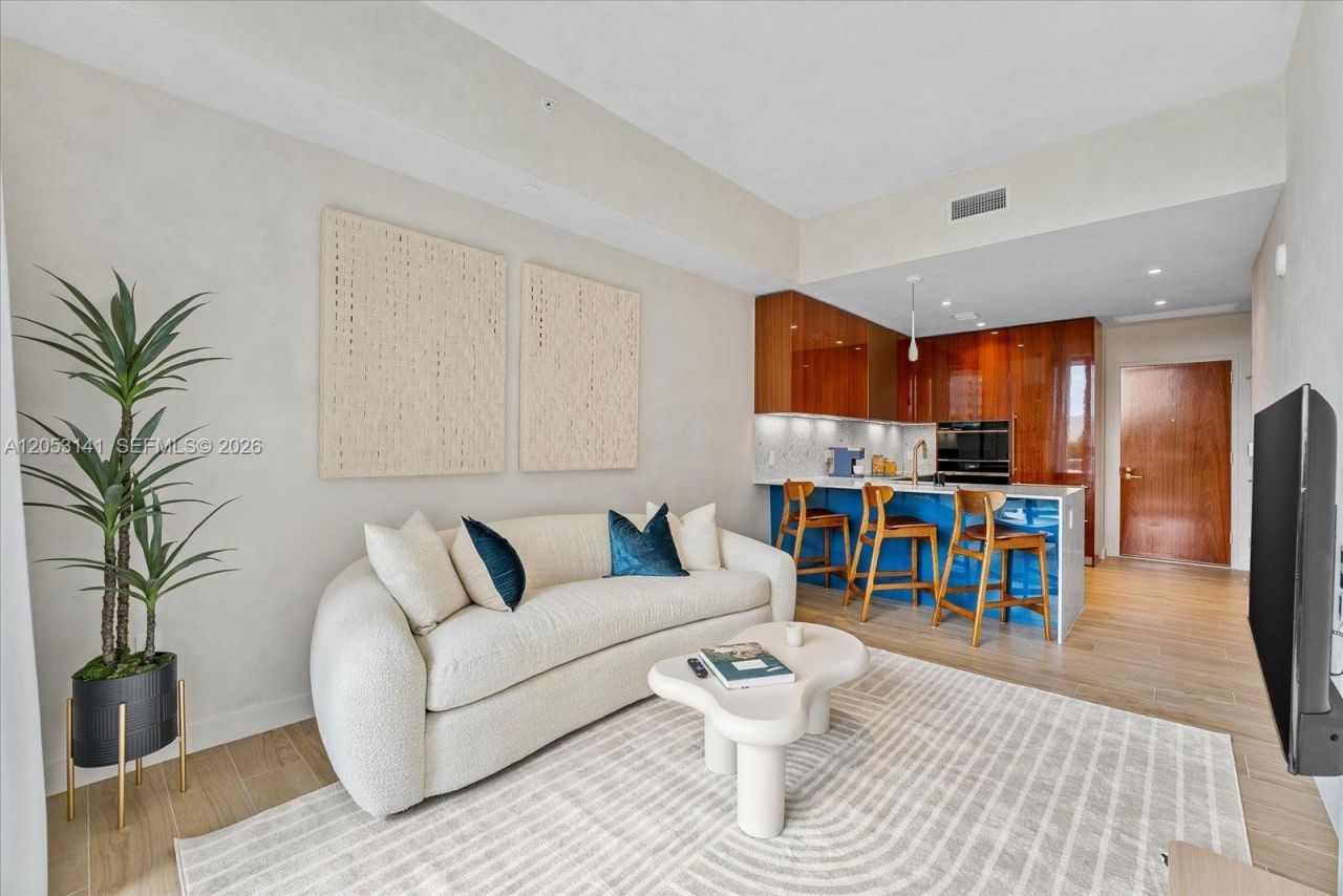 2678 Tigertail Ave , Unit 315, Miami, FL 33133 Photo