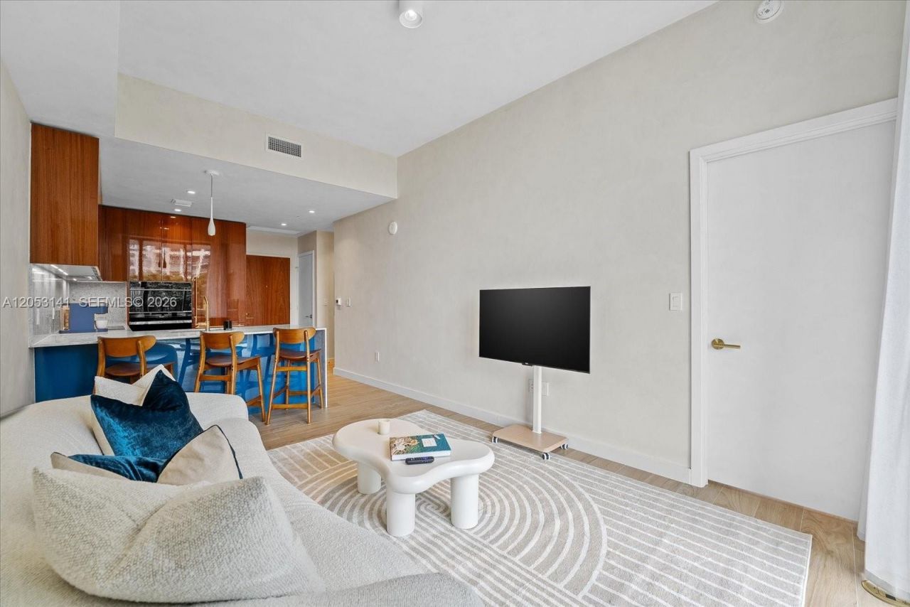 2678 Tigertail Ave , Unit 315, Miami, FL 33133 Photo