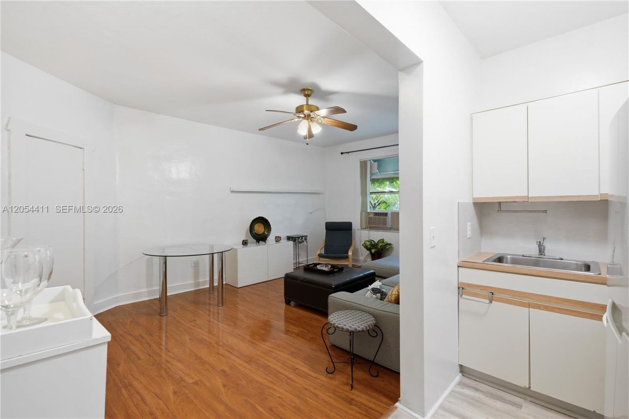 3409 S Le Jeune Rd , Unit 11, Coral Gables, FL 33134 Photo