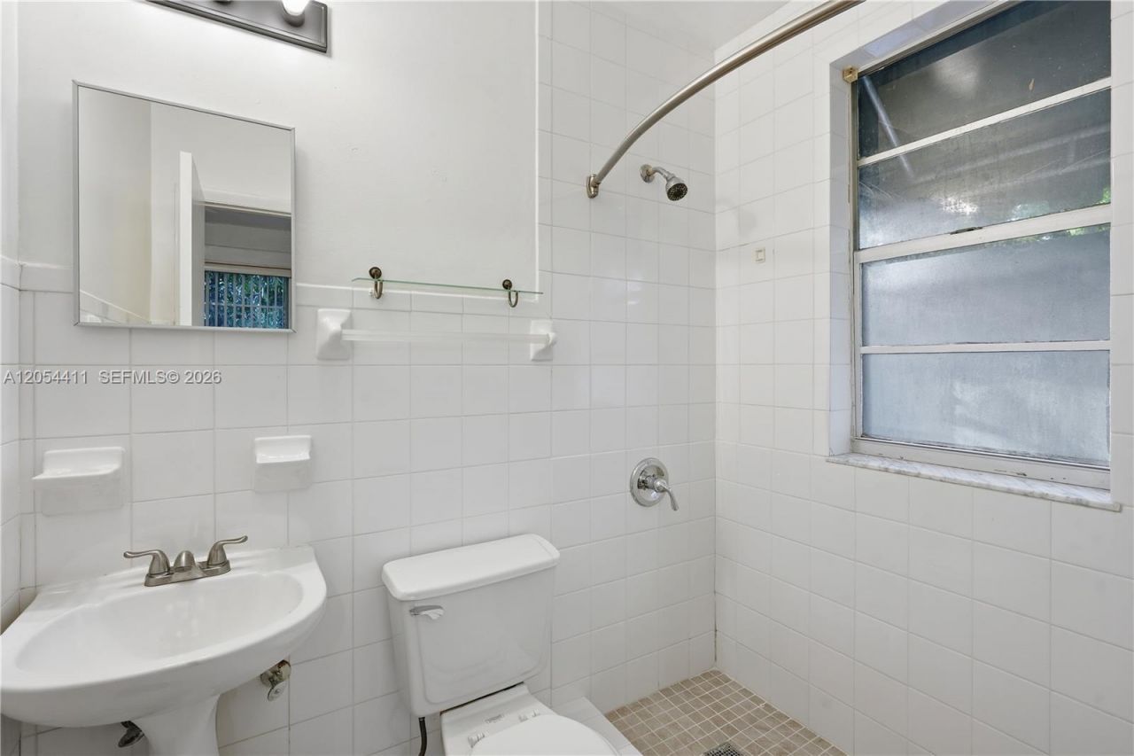 3409 S Le Jeune Rd , Unit 11, Coral Gables, FL 33134 Photo