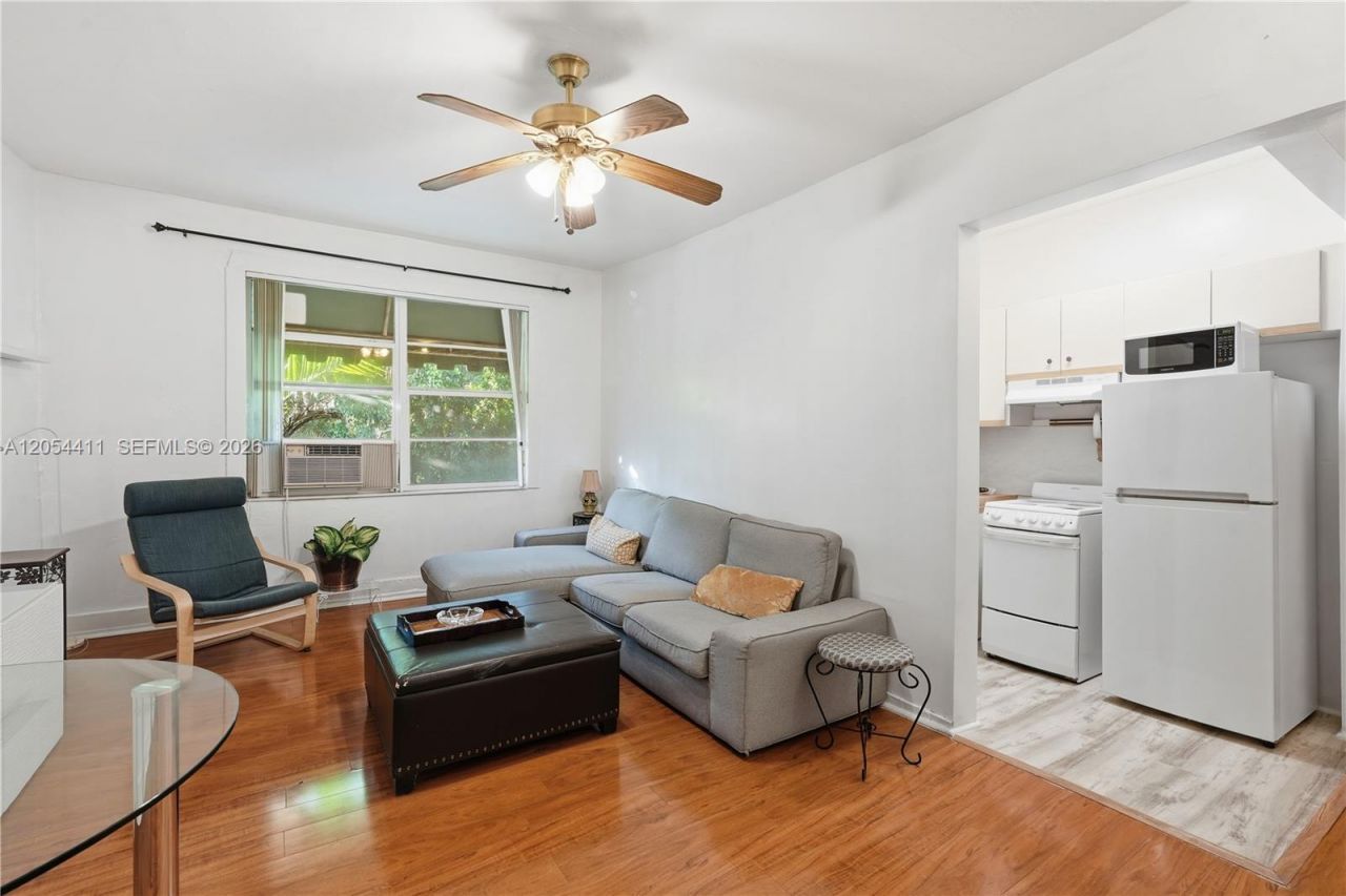 3409 S Le Jeune Rd , Unit 11, Coral Gables, FL 33134 Photo