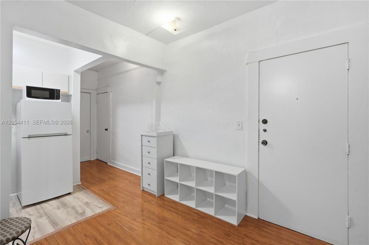 3409 S Le Jeune Rd , Unit 11, Coral Gables, FL 33134 Photo