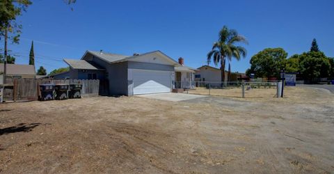 7316 Edythe Cir, Winton, CA 95388 Photo