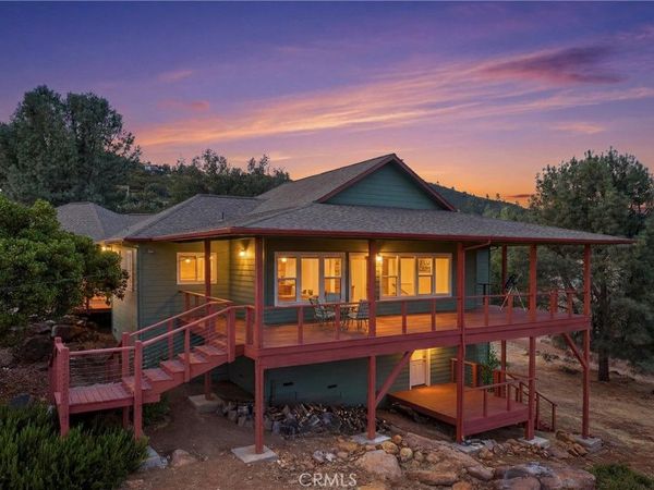 16542 Crescent Court , Hidden Valley Lake, CA 95467