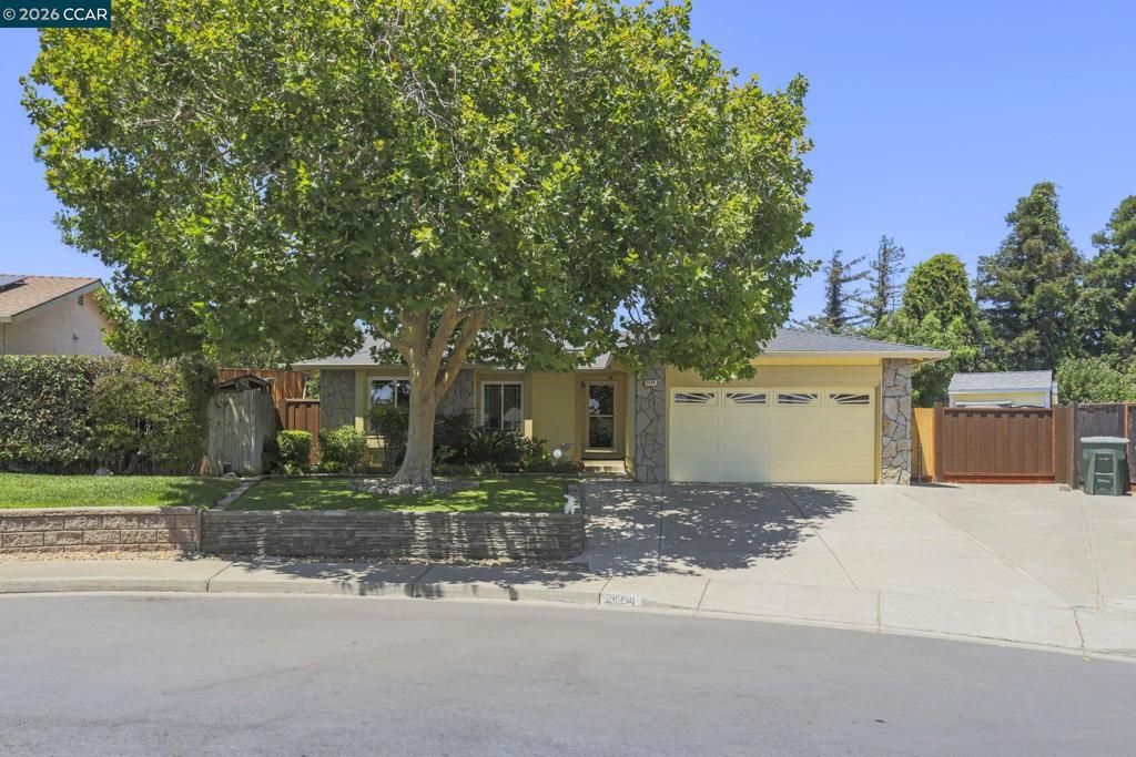 2124 Impala Ct, Pittsburg, CA 94565 Main Photo