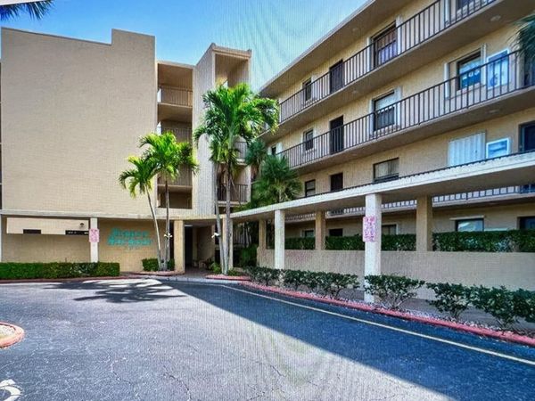 890 N Federal Highway, Unit 102, Lantana, FL 33462