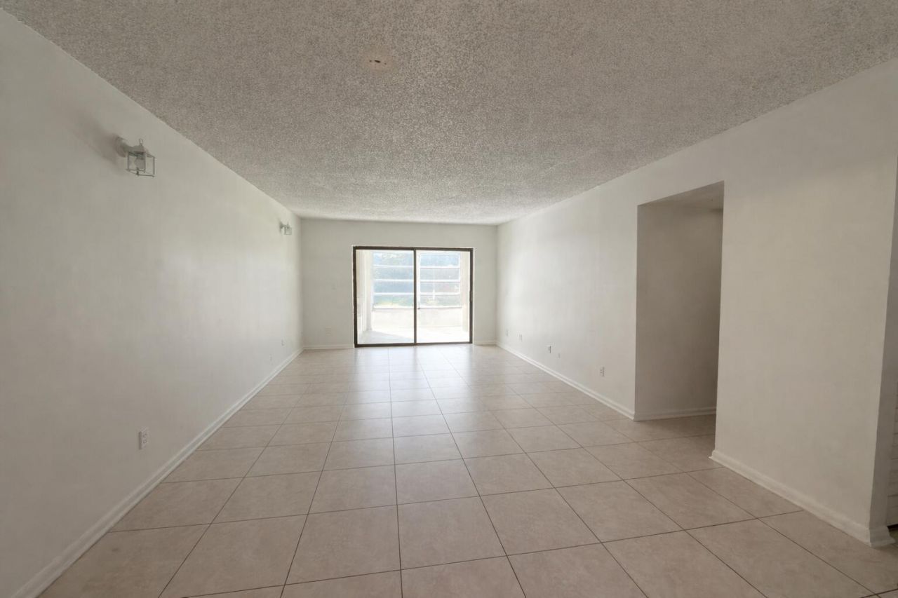 9440 SW 8th Street, Unit 208, Boca Raton, FL 33428 Photo
