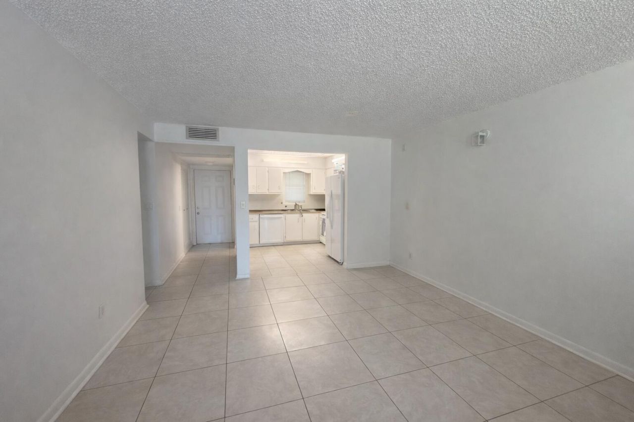 9440 SW 8th Street, Unit 208, Boca Raton, FL 33428 Photo
