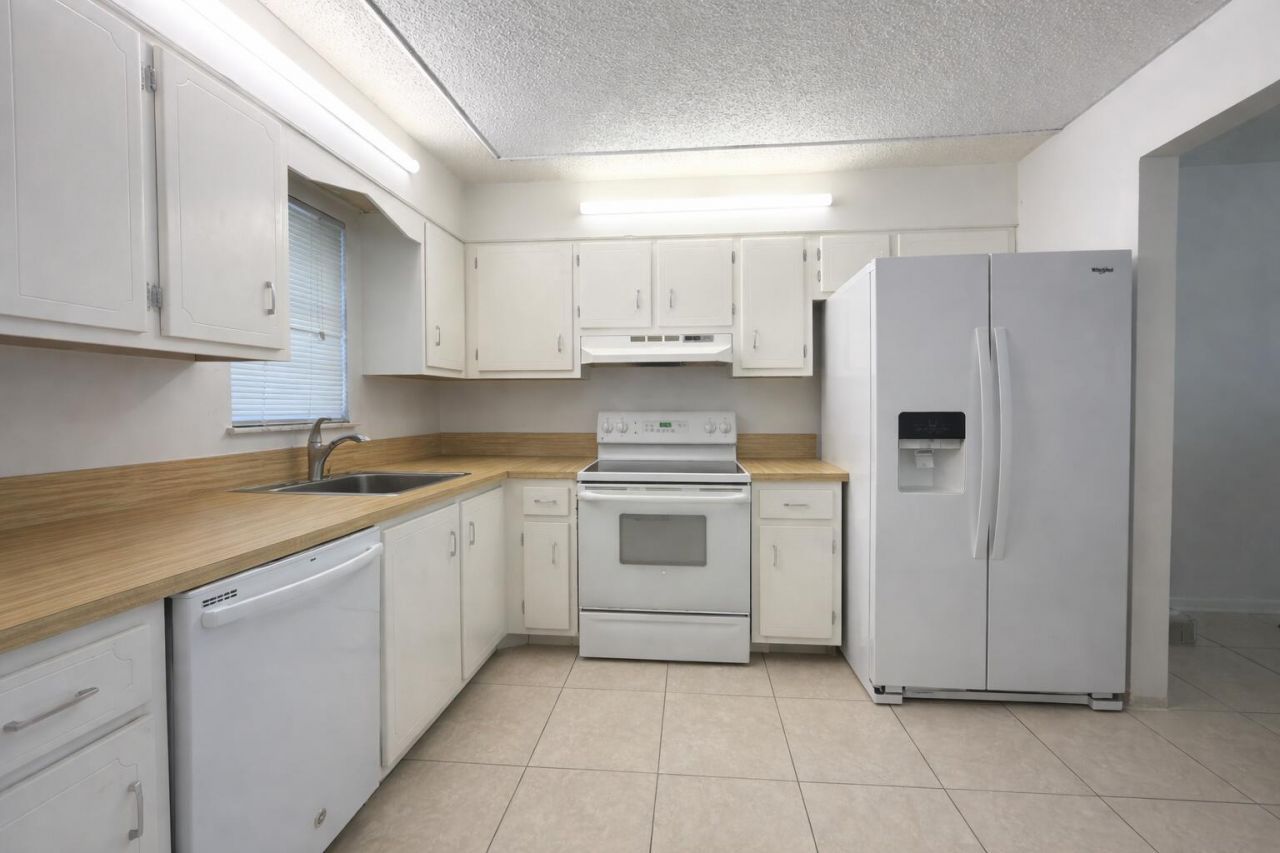 9440 SW 8th Street, Unit 208, Boca Raton, FL 33428 Photo