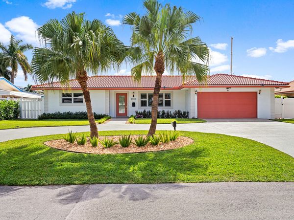 2760 NE 7TH Street, Pompano Beach, FL 33062