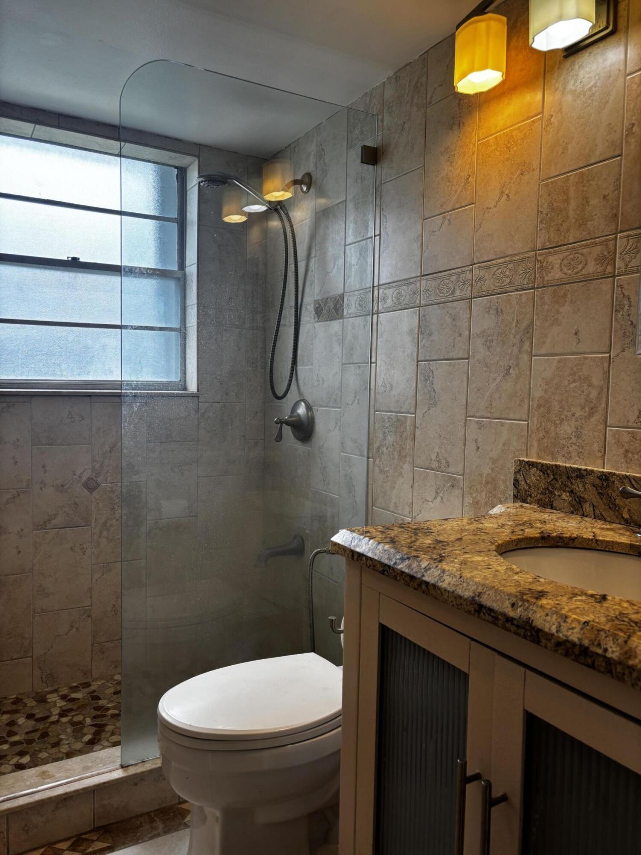 13 Chatham A, West Palm Beach, FL 33417 Photo