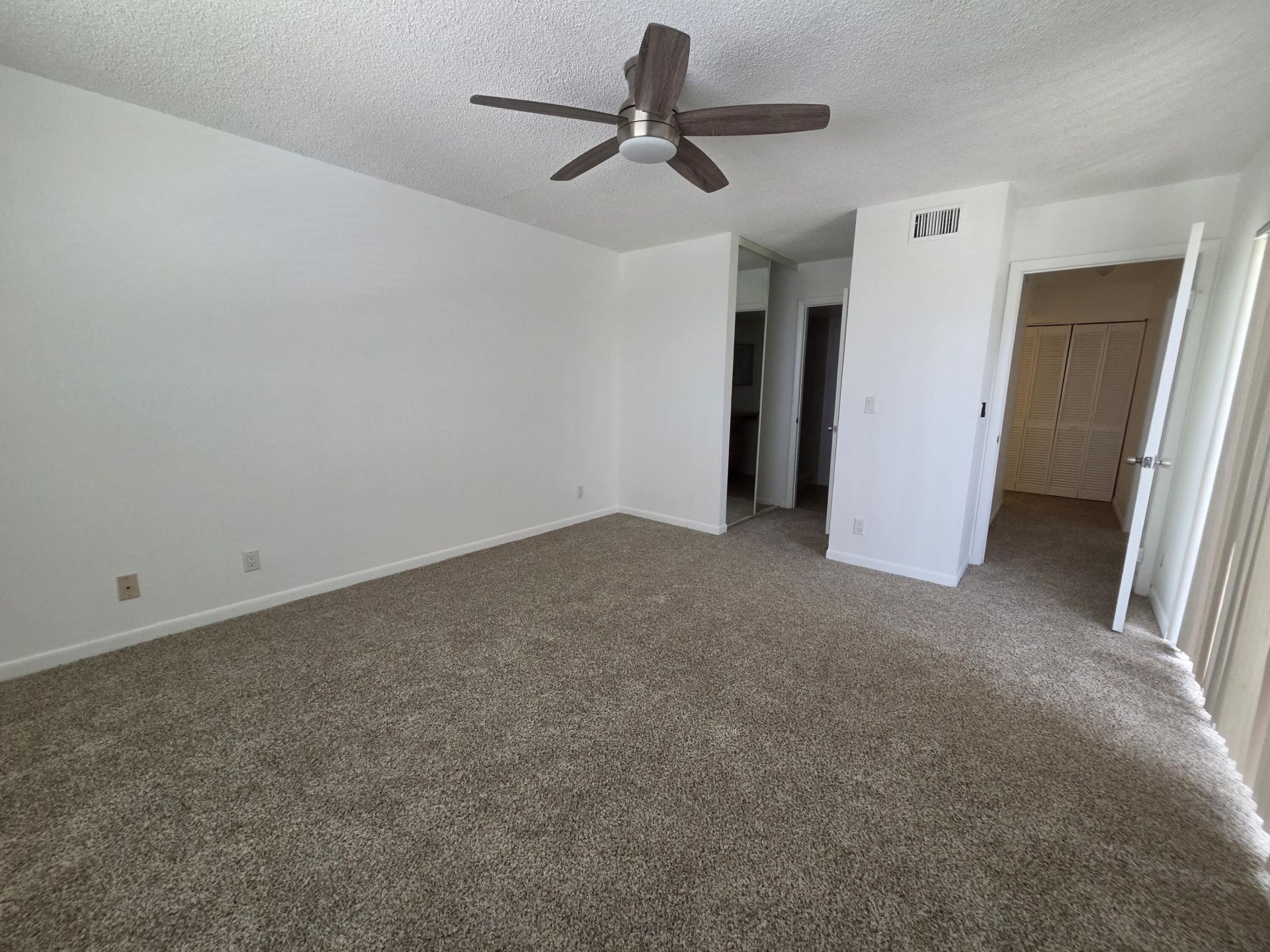 22 Springdale Circle, Palm Springs, FL 33461 Photo