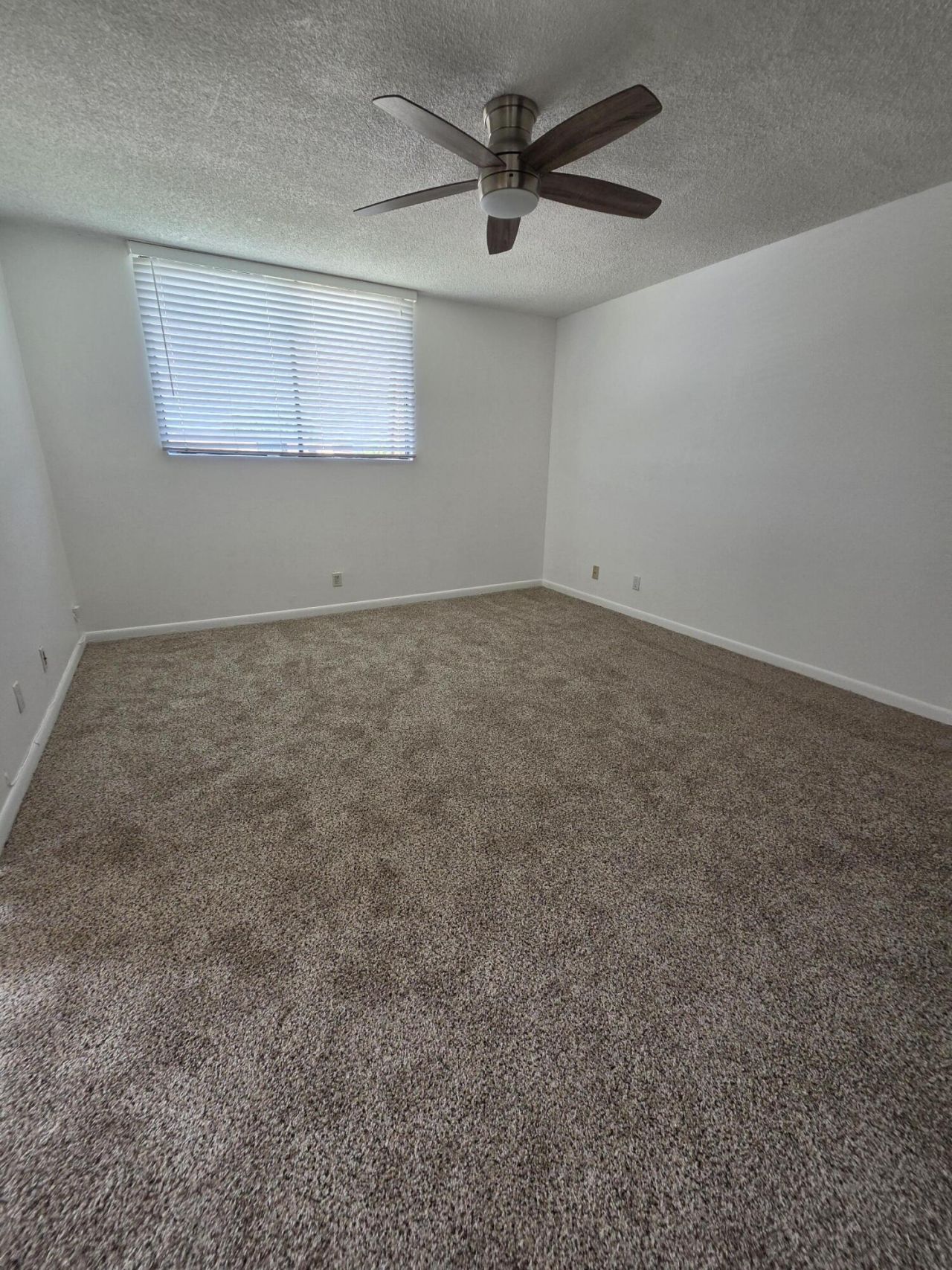 22 Springdale Circle, Palm Springs, FL 33461 Photo