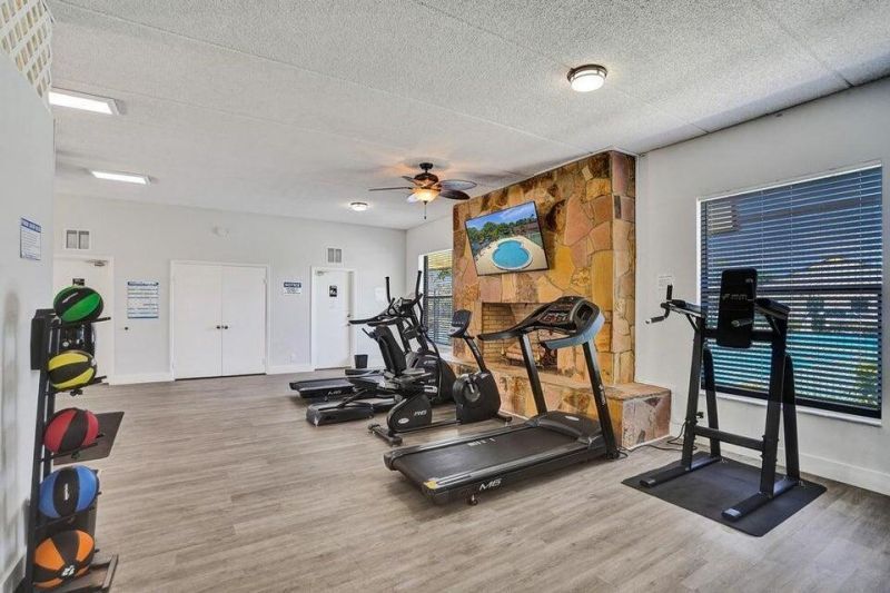 22 Springdale Circle, Palm Springs, FL 33461 Photo