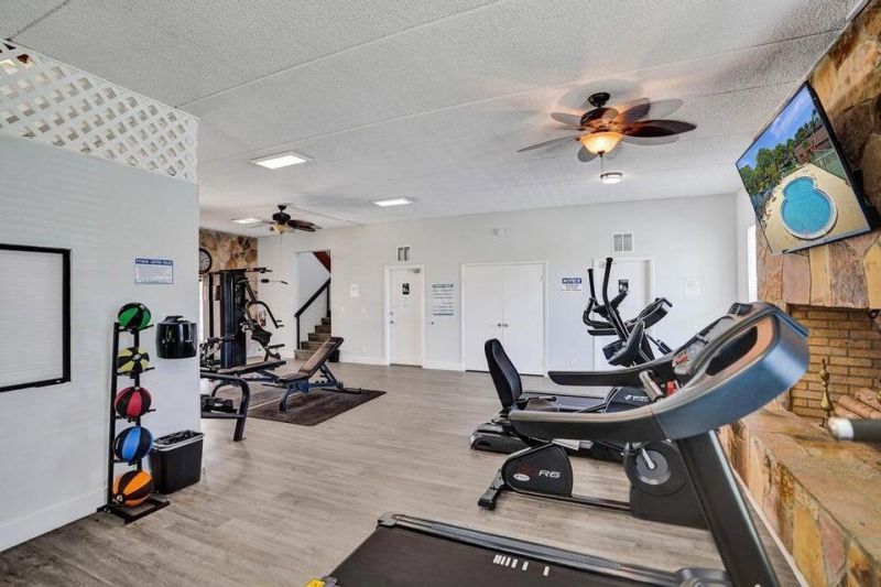 22 Springdale Circle, Palm Springs, FL 33461 Photo