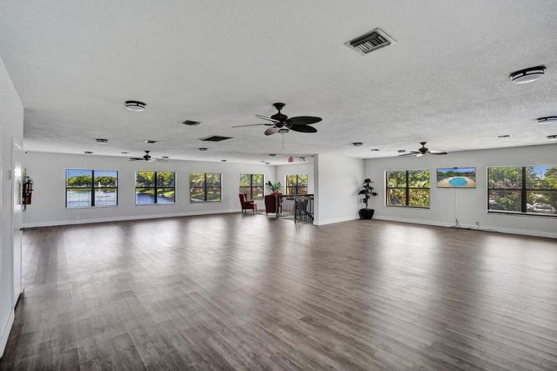 22 Springdale Circle, Palm Springs, FL 33461 Photo