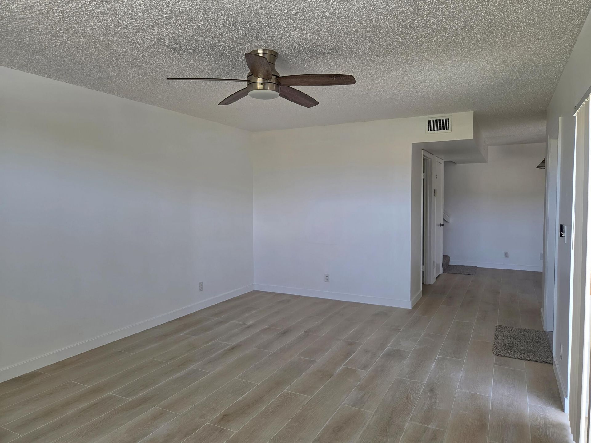 22 Springdale Circle, Palm Springs, FL 33461 Photo