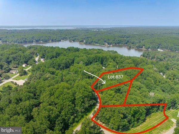 935 OUTER PLACE, LUSBY, MD 20657