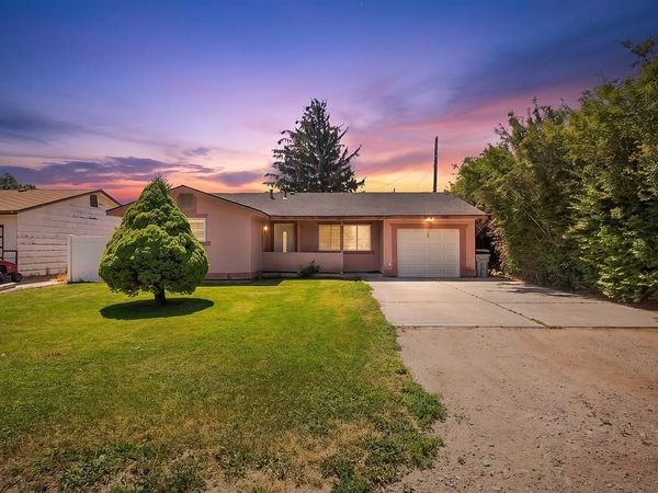 102 E Custer, Aberdeen, ID 83210